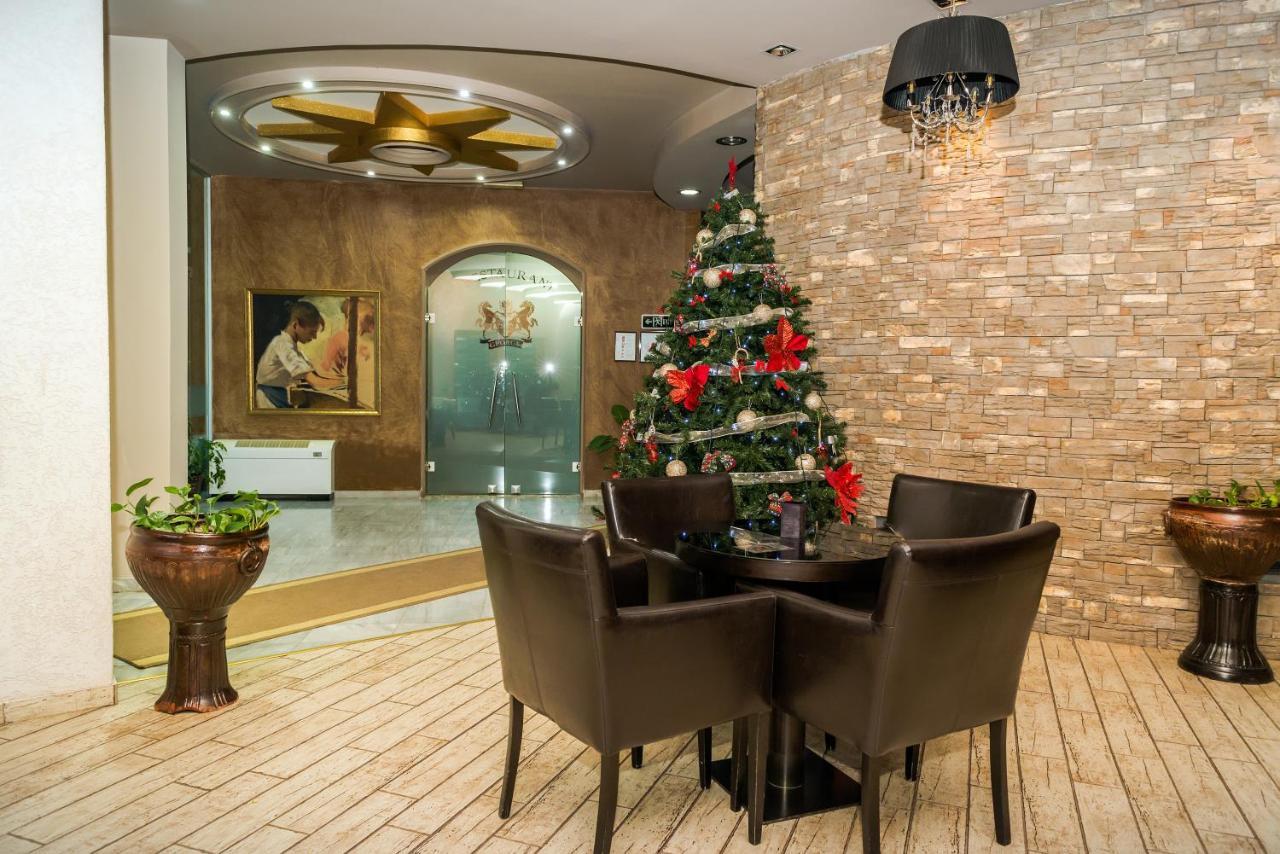 Hotel George Korce Esterno foto
