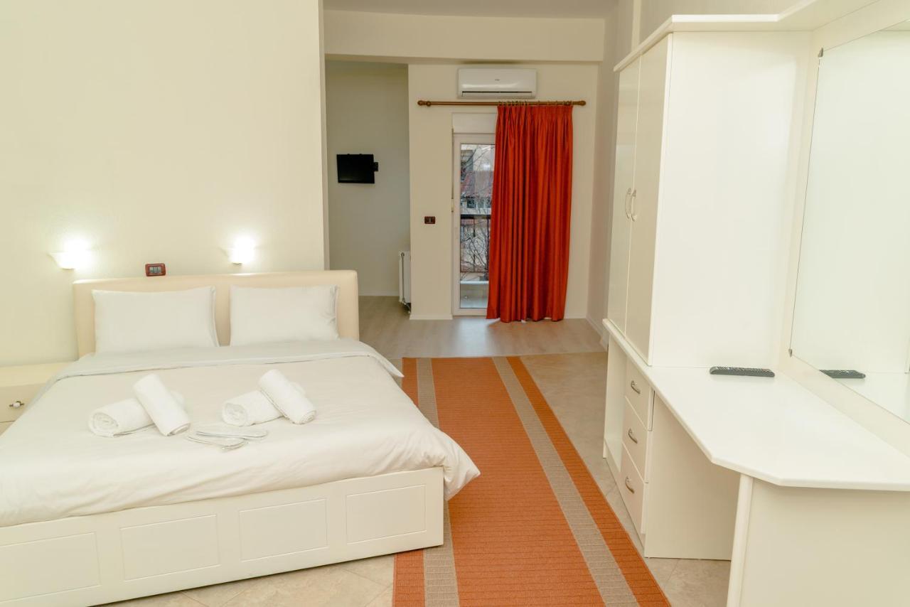 Hotel George Korce Esterno foto
