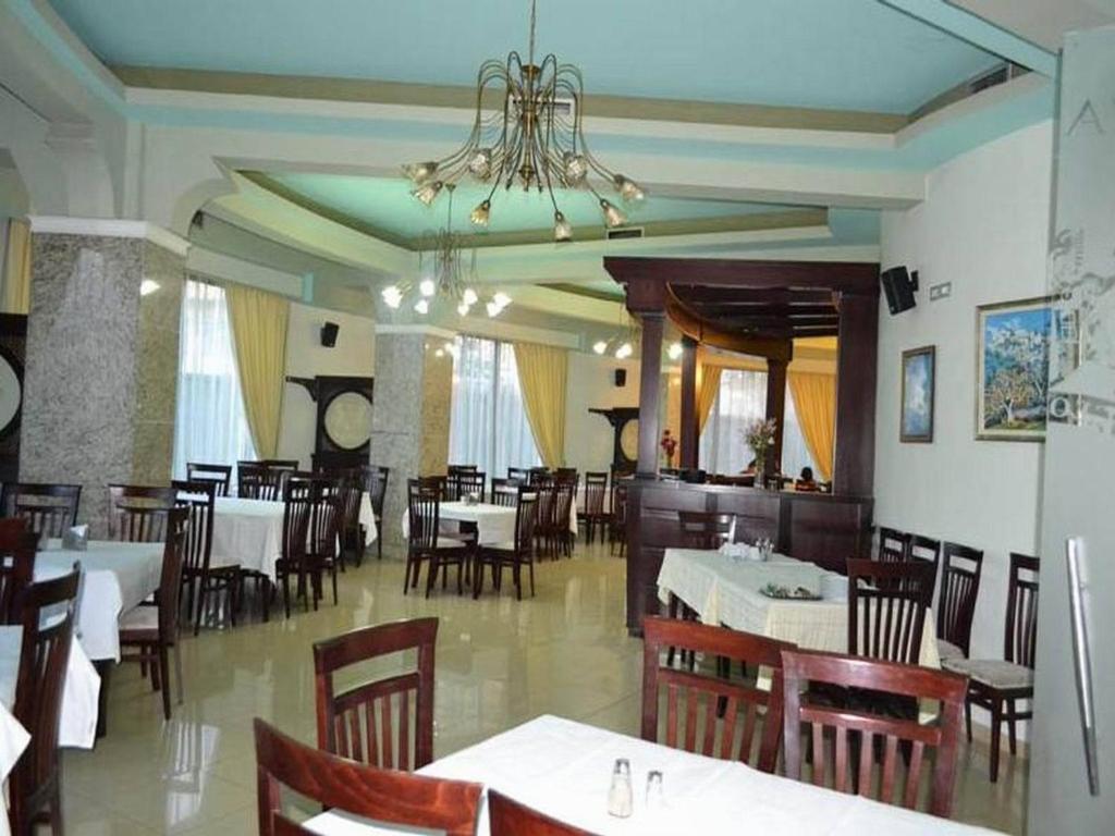 Hotel George Korce Esterno foto