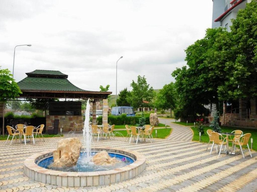 Hotel George Korce Esterno foto