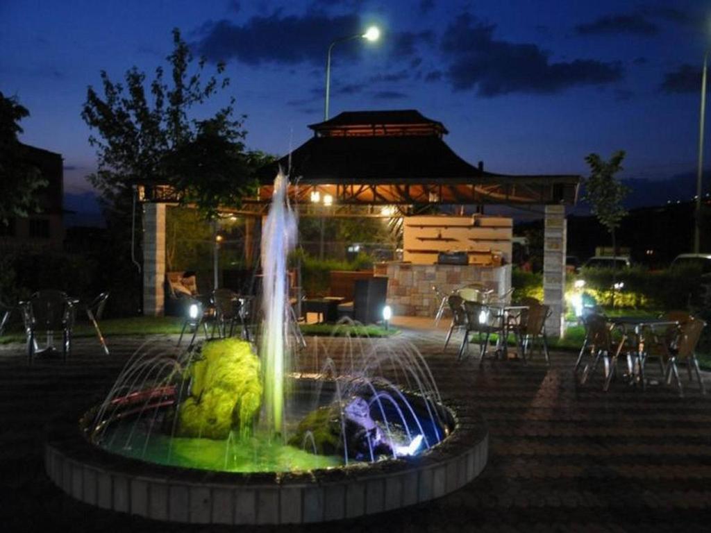 Hotel George Korce Esterno foto